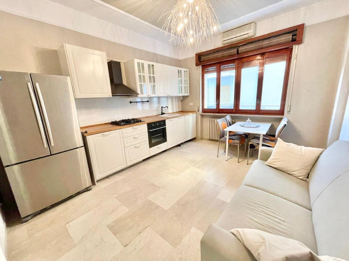 Regina Elena Apartment 2 ペスカーラ エクステリア 写真